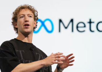 Zuckerberg superintelligence Meta cash flow drop