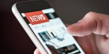 Australia Passes News Bargaining Levy Targeting Meta and Google
