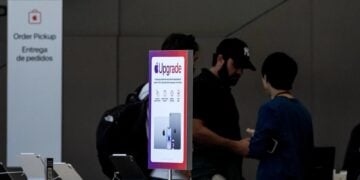 Apple Reinvents Itself as the World’s Biggest Subscription Provider as MacBook Air Faces Supply Shortages