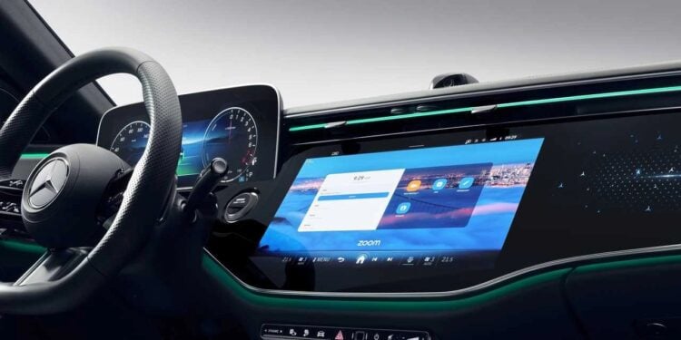  China Is Ditching Touchscreens for Essential Controls in New Cars