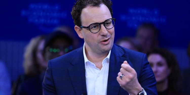 Anthropic Says AI Could Boost US GDP by 32% in Four Years, With Displaced Workers Facing Career Changes