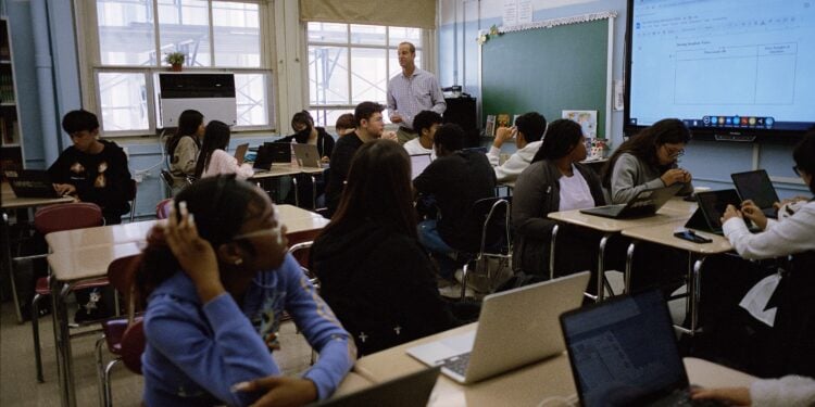 No AI Until High School: NYC Schools Announce Major Classroom Technology Overhaul