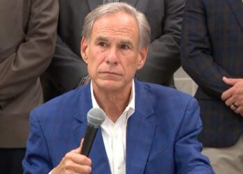 Abbott Halts Texas Data Center Permits as State Reviews Electricity Demand