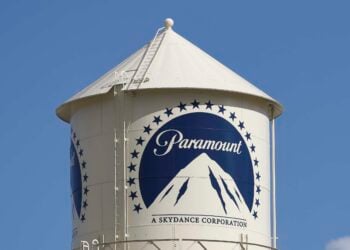 FCC lets Paramount sell 49.5% equity stake to Saudi Arabia, UAE, and Qatar