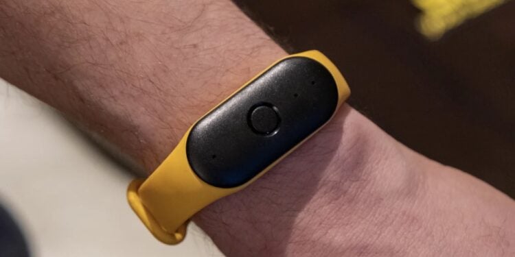Amazon Reveals AI Wristband That Listens to Conversations and Remembers Everything