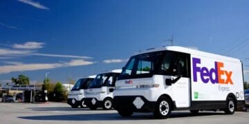 FedEx Orders 2,000 Electric Trucks That Could Save $40 Million a Year on Fuel