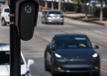 Bernie Sanders Introduces Bill to Block Federal Use of Flock Safety License Plate Cameras
